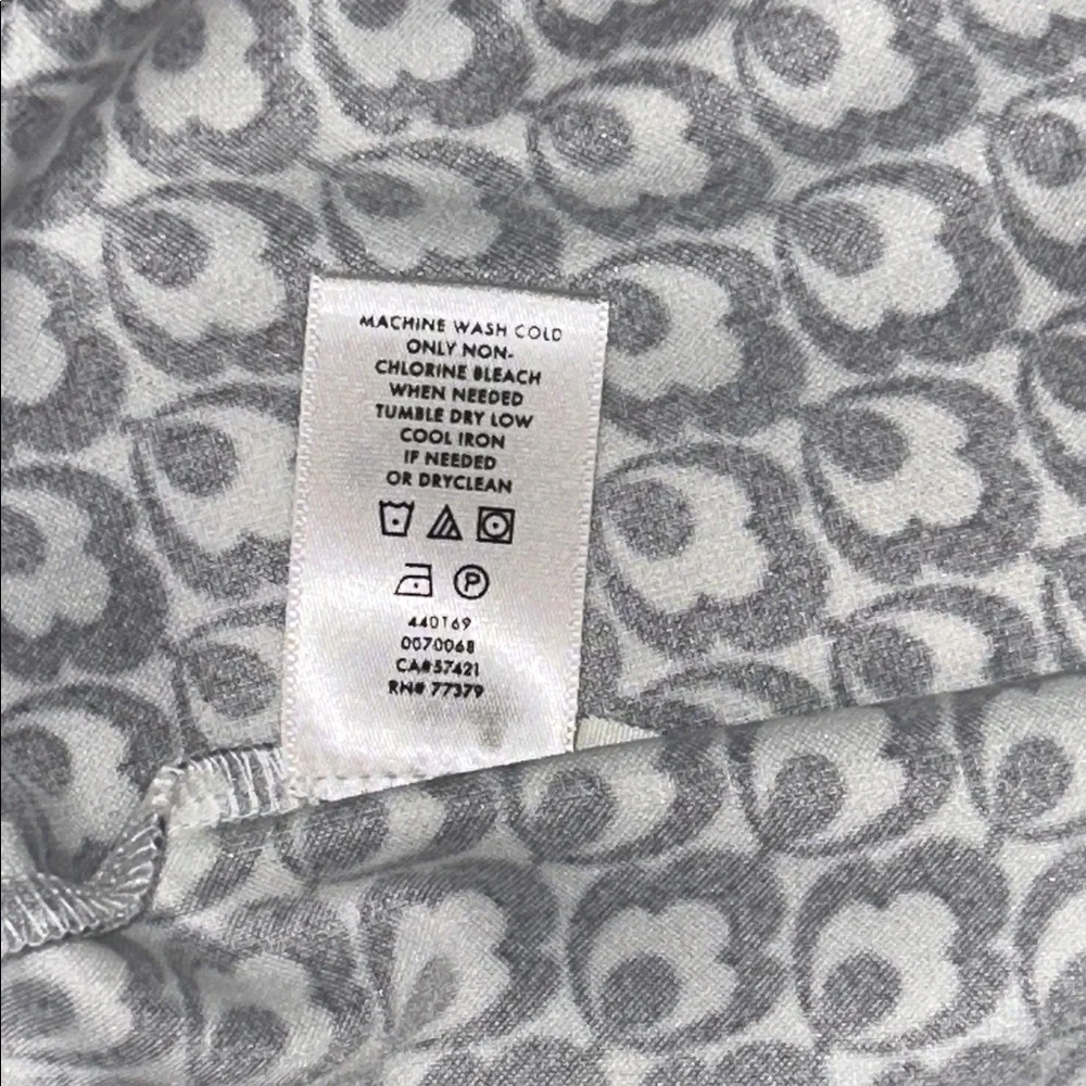 Ann Taylor Blue and Cream Print Peplum Blouse, XS - Picture 4 of 4